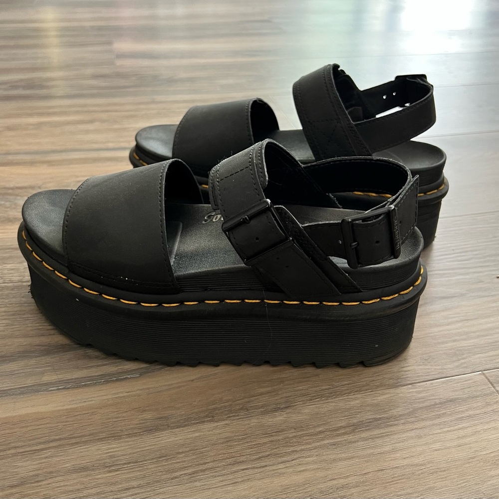 Dr. Martens Voss sandals